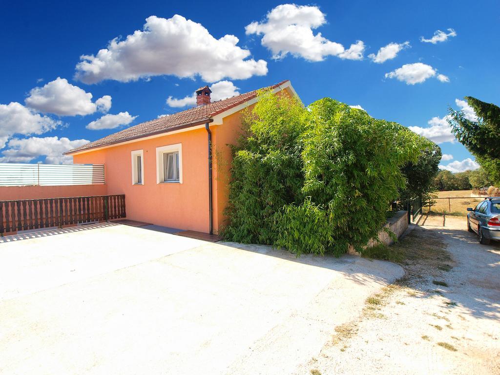 Apartment Luisa 1437 Peruški Екстериор снимка