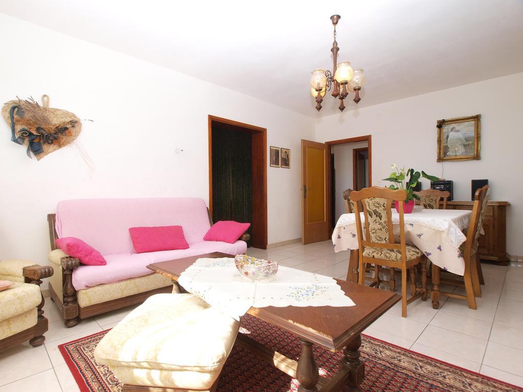Apartment Luisa 1437 Peruški Екстериор снимка