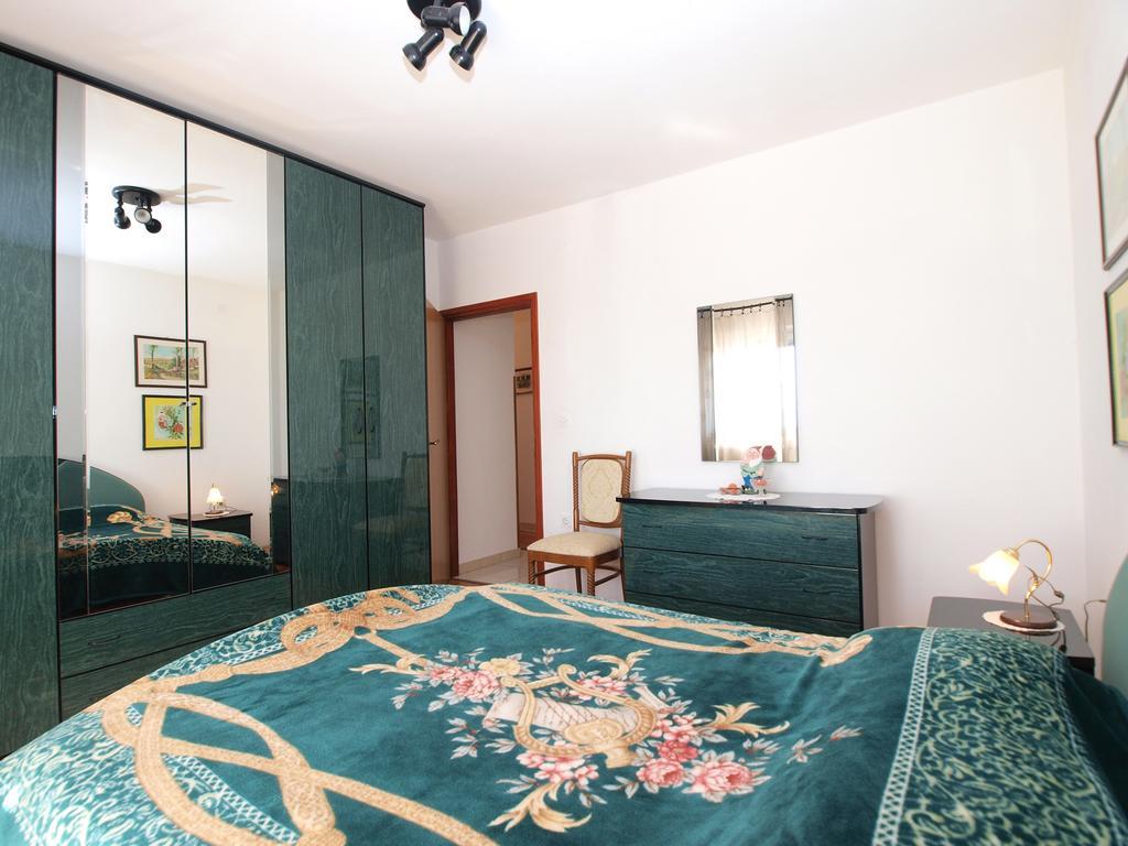 Apartment Luisa 1437 Peruški Екстериор снимка