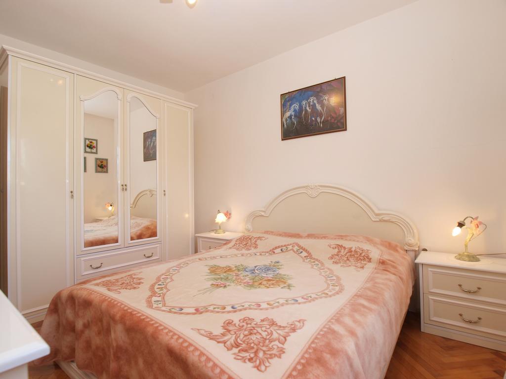 Apartment Luisa 1437 Peruški Екстериор снимка